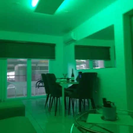 Appartement Touristic 2 Bedrooms Near Beach Center Larnaca