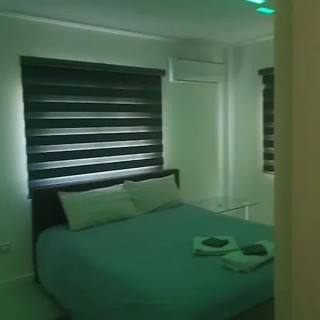 Touristic 2 Bedrooms Near Beach Center * Larnaca